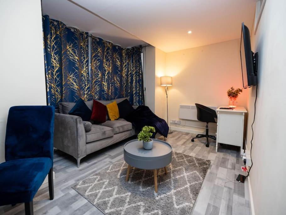 1 Bedroom-Sofabed-Worktable-4-Wifi-Parking London Eksteriør billede